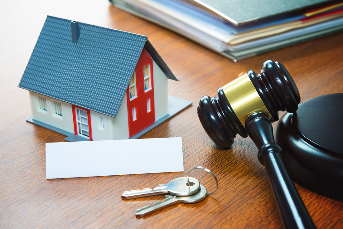 Rechtsanwalt für Immobilienverträge & Treueabwicklung 